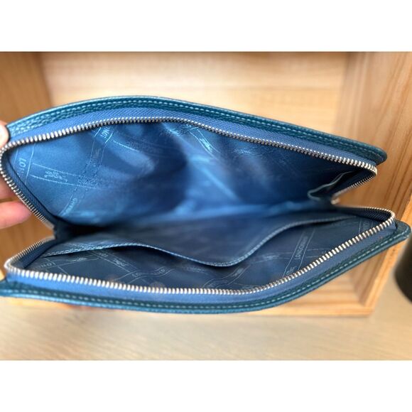 Longchamp Teal Leather Gold Zipper Tablet Portfolio Case 8"x10"x1"Made in France - Picture 2 of 8